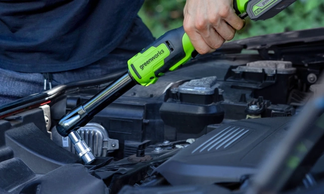 Гайковерт-трещотка удлиненная Greenworks GD24RWX 24V аккумуляторная 