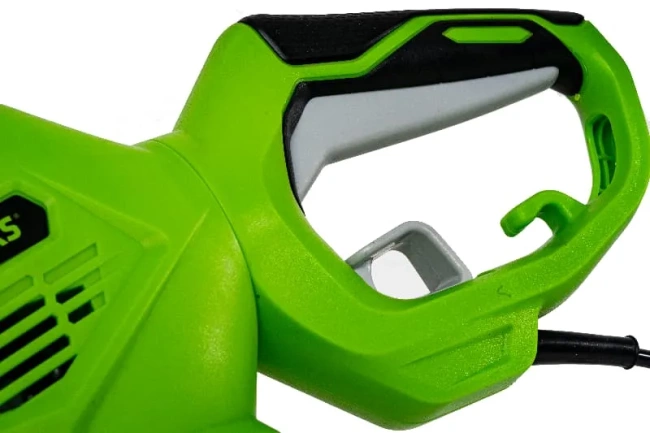 Кусторез Greenworks GHT7068 Deluxe электрический 