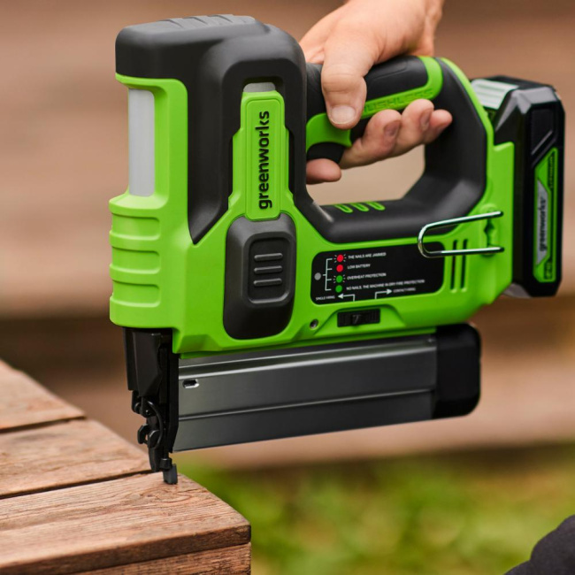 Нейлер Greenworks GD24BN 24V аккумуляторный 