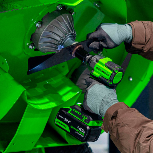 Гайковерт ударный Greenworks IW3450 24V аккумуляторный