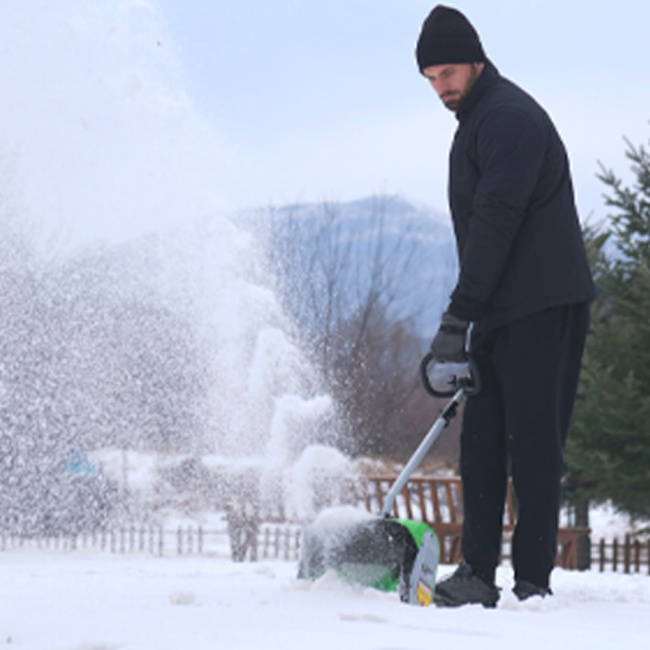 Снегоуборочная лопата Greenworks GD40SS 40V аккумуляторная