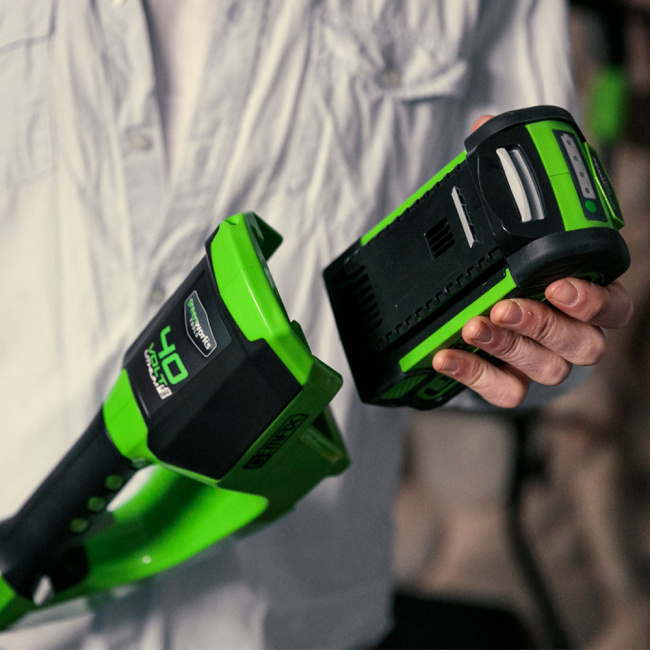 Триммер Greenworks G40LT30 40V аккумуляторный