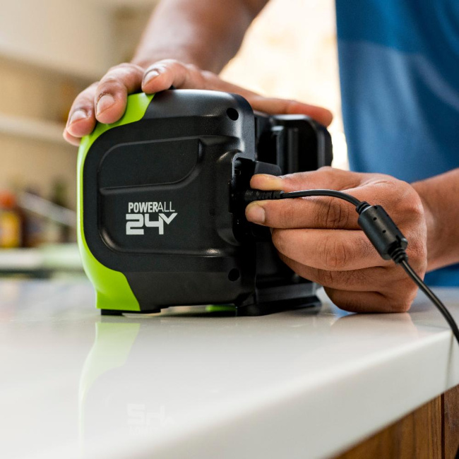 Беспроводная акустическая система аккумуляторная (колонка) Greenworks BT340 (GPT-MNBS)