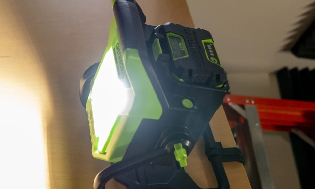 LED-прожектор Greenworks G82WLH 82V аккумуляторный