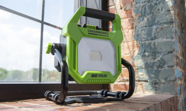 LED-прожектор Greenworks G82WLH 82V аккумуляторный