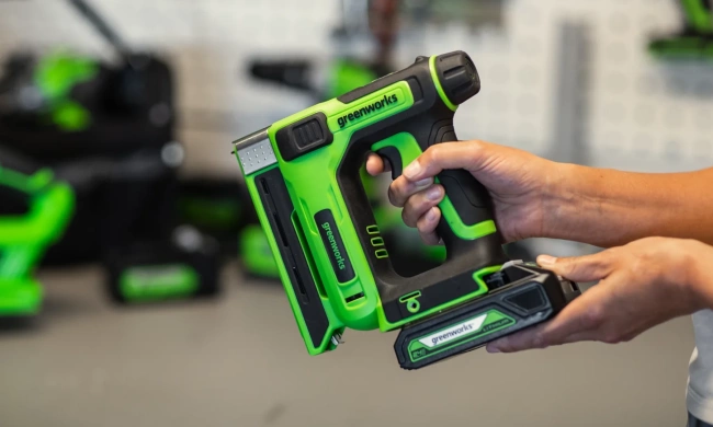 Степлер Greenworks G24CS10 24V аккумуляторный