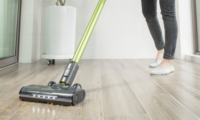 Пылесос вертикальный Greenworks G24SVK4 24V аккумуляторный