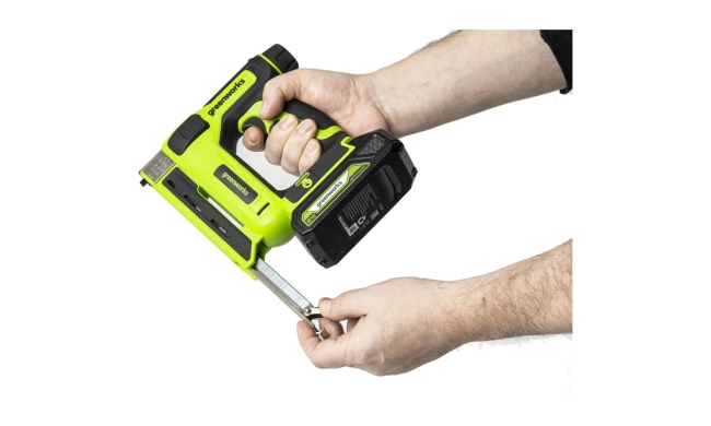Степлер Greenworks G24CS10 24V аккумуляторный