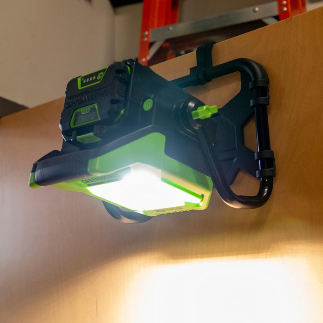 LED-прожектор Greenworks G82WLH 82V аккумуляторный