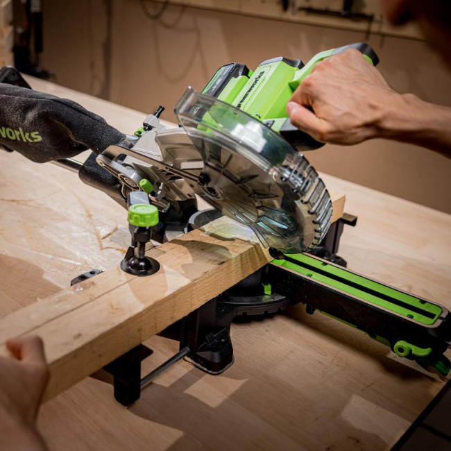 Пила торцовочная Greenworks GD24MS216 24V