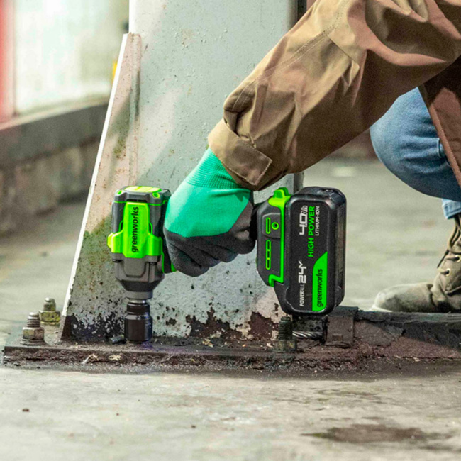 Гайковерт ударный Greenworks IW3450 24V аккумуляторный