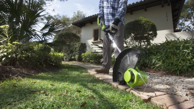 Триммер Greenworks G40LTK4 40V аккумуляторный 