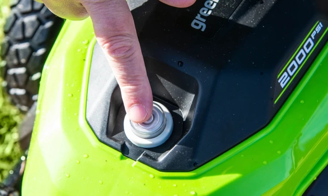 Мойка высокого давления Greenworks GHP2000 электрическая 