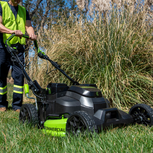 Газонокосилка самоходная Greenworks GC82LM61S 82V аккумуляторная