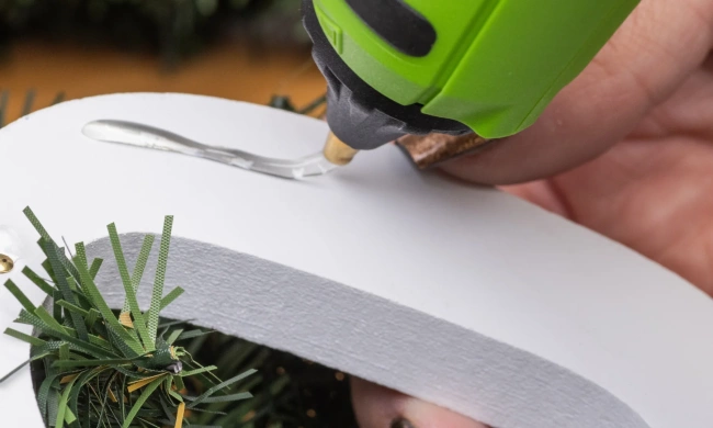 Пистолет клеевой Greenworks G24GLG 24V аккумуляторный 