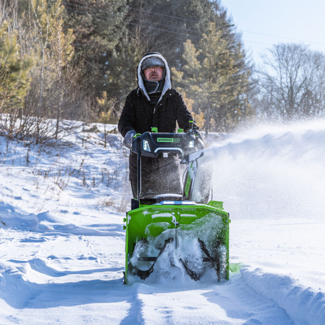 Снегоуборщик Greenworks GD82ST56 82V аккумуляторный