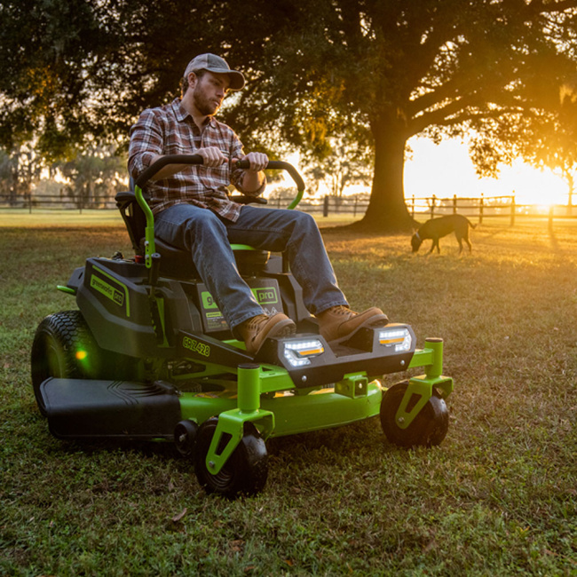 Райдер аккумуляторный Greenworks GC82ZT107 82V