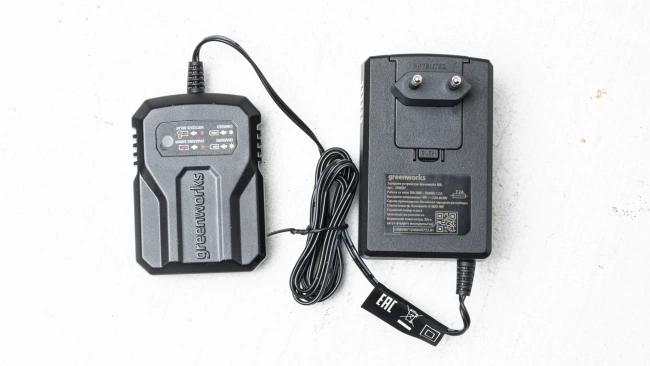Зарядное устройство Greenworks G40UCM2M 40V