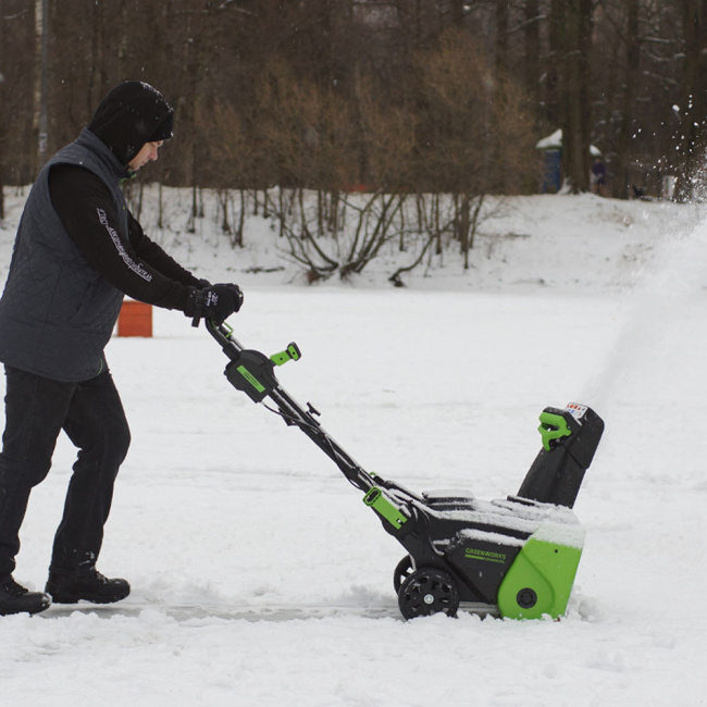 Снегоуборщик Greenworks GD82ST 82V аккумуляторный