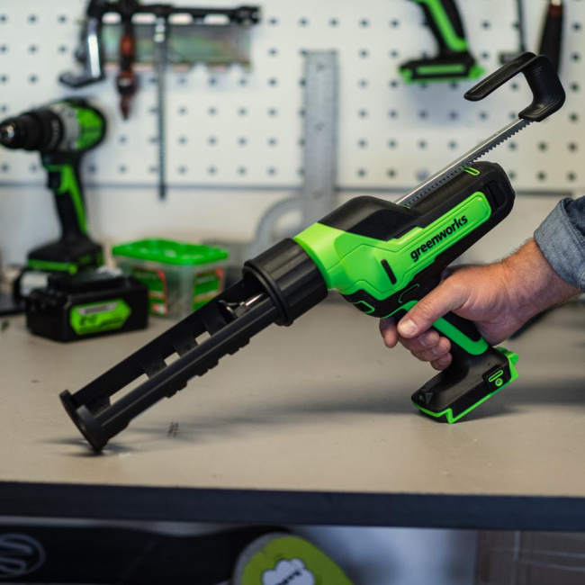Пистолет для герметика Greenworks G24CAU 24V аккумуляторный 