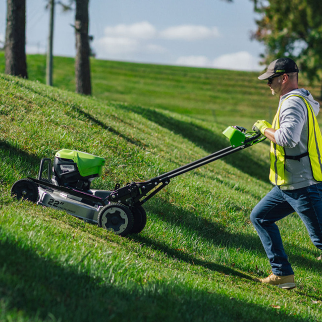 Газонокосилка самоходная Greenworks LM221S 82V аккумуляторная