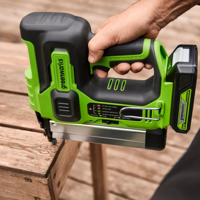 Нейлер Greenworks GD24BN 24V аккумуляторный 