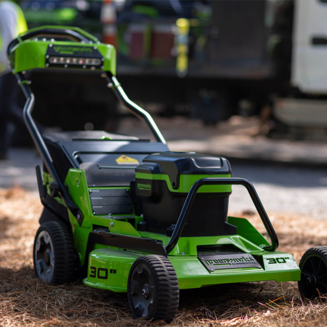 Газонокосилка самоходная Greenworks 82LM30S 82V аккумуляторная 