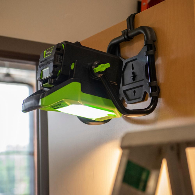 LED-прожектор Greenworks G82WLH 82V аккумуляторный